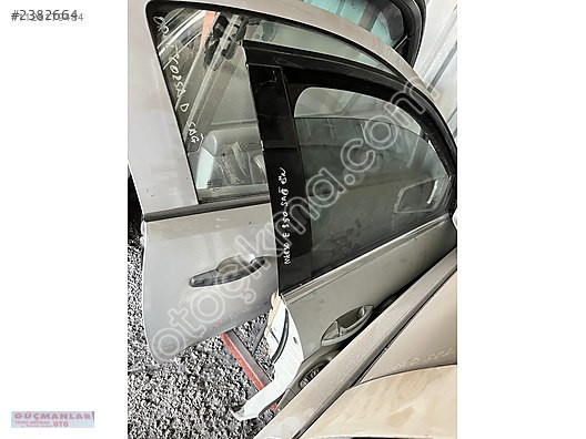 MERSEDES SAĞ ÖN KAPI E KASA W212 ÇIKMA ORJİNAL PARÇA