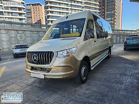 MERCEDES SPRİNTER/CRAFTER MTK DİZAYN SOL 3.DOLMUŞ YAN CAM