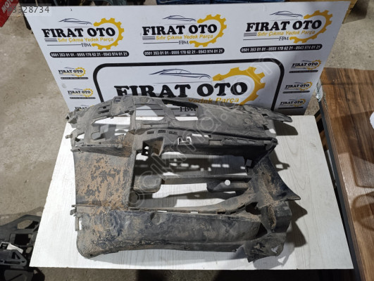 51118064968 BMW 5 SERİSİ G30 SAĞ SİS FAR BRAKETİ