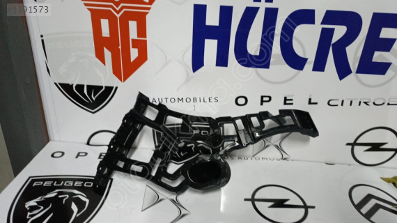 CİTROEN C5 AİRCROSS SAĞ ARKA TAMPON BRAKETİ 9833399980