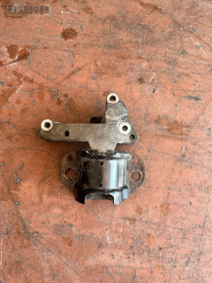 RENAULT TWİNGO 1.2 MOTOR MOTOR KULAĞI