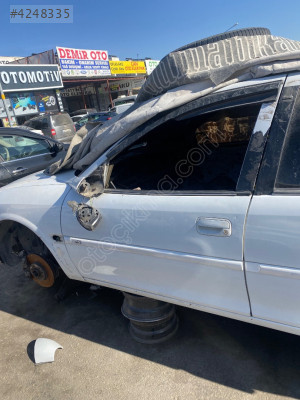 Opel vectra b dol ön kapı çıkma