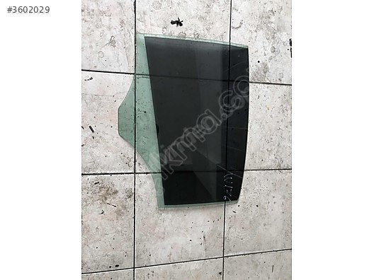 MERCEDES W176 A SERİSİ ARKA KAPI CAMI