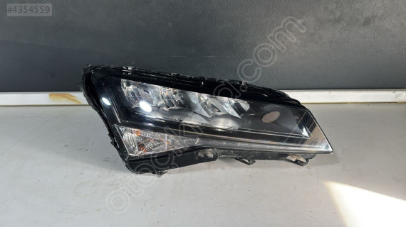 SKODA SUPER B LED SAĞ FAR 11501020000