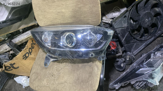 RENAULT CAPTUR SAĞ ÖN FAR