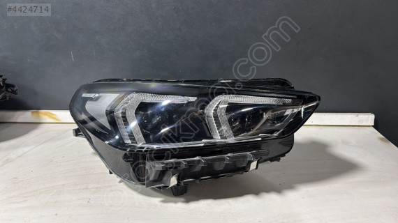 BMW X1 U11 LED SAĞ FAR HATASIZ SÖKME 5A9A228-01