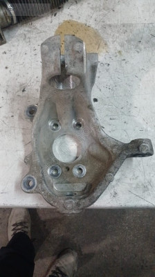 2016-2021 RENAULT TALISMAN SAĞ ÖN TAŞIYICI