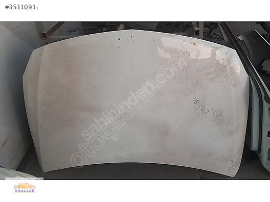 MERCEDES A180 KAPUT ÜNALLAR OTO YEDEK PARÇADA