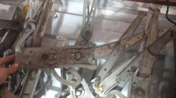 OPEL CORSA B TEK KAPI SAĞ CAM KRİKOSU. OTO ERKAN ÜNYE