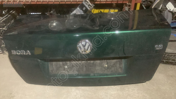 Volkswagen bora bagaj kapağı temiz çıkma