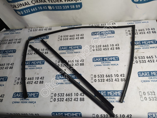 ÇIKMA VOLVO S40 SAĞ ÖN KAPI CAM FİTİLİ