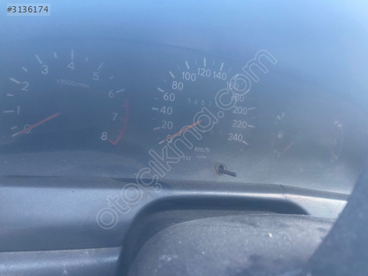 Toyota carina gösterge saati