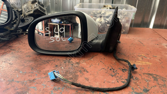 VOLVO S40 SOL AYNA ÇEVİK OTO ÇIKMA