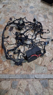 2014-18 VOLVO V40 1.6 DİZEL MOTOR İÇ TESİSATI SÖKME ORJİNAL