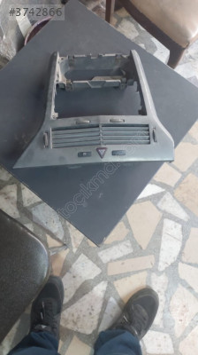 Opel Astra H Çıkma Kalorifer Izgara Çerçevesi