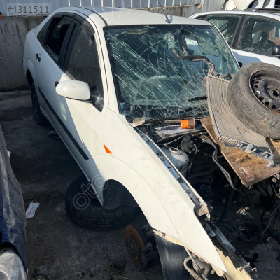FORD FOCUS 1  SAĞ ÖN KAPI 