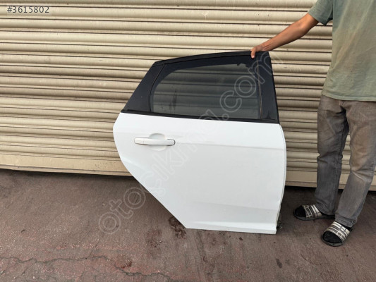 2012/2018 FORD FOCUS BEYAZ SAĞ SOL ARKA KAPI ORJ HATASIZ BOYASIZ