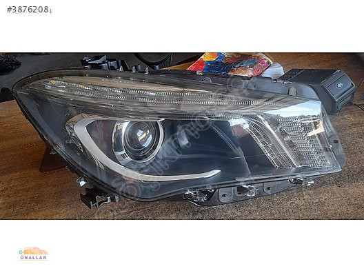 MERCEDES CLA SAĞ FAR - ÜNALLAR OTO YEDEK PARÇA