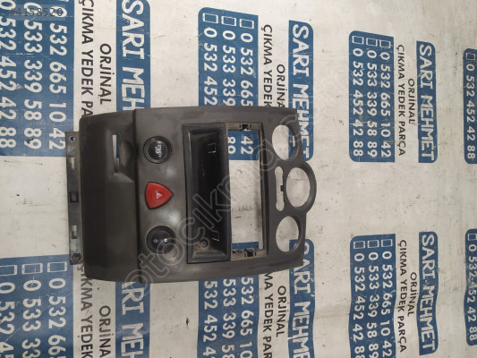 ÇIKMA RENAULT MEGANE 2 KLİMA KONTROL PANEL ÇERÇEVESİ