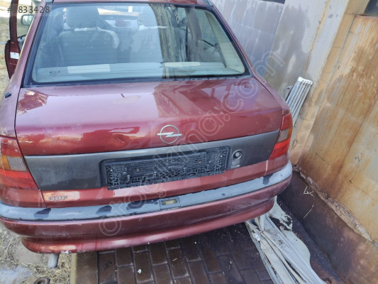 Opel Astra F Sedan Çıkma Bagaj Kapağı - GM