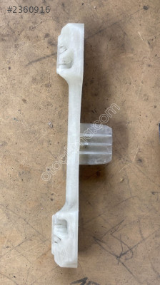 1K0858685 vw passat b6 sağ ön tavan tutmağı braketi