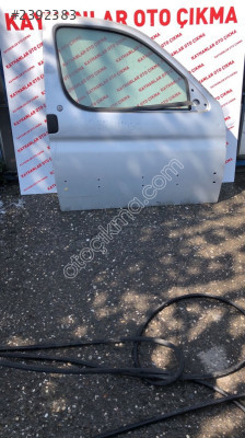 CITROEN BERLİNGO SAĞ ÖN KAPI KAYHANLAR OTO ÇIKMA