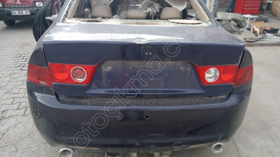 Honda Accord Bagaj kapağı çıkma