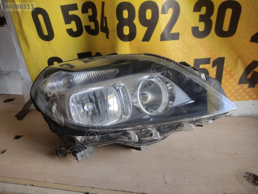 Mercedes W246 sağ far A2468200261