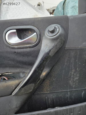 Megane 2 Orjinal Sağ - Sol İç Çekme Kolu / Cam Düğmesi