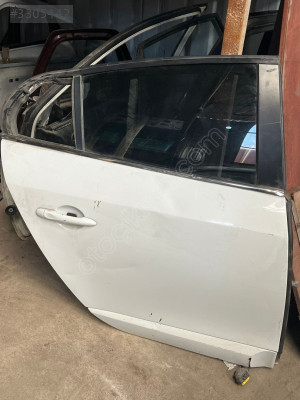 RENAULT FLUENCE SAĞ ARKA KAPI 0551 184 82 30