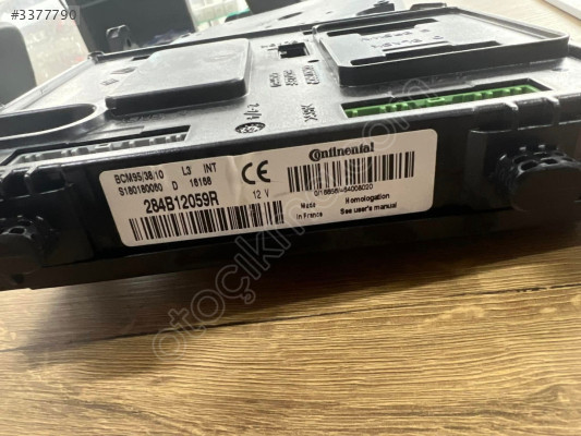 Renault Fluence Uch Beyni 284B18225R 284B1855 Otomatik Vides