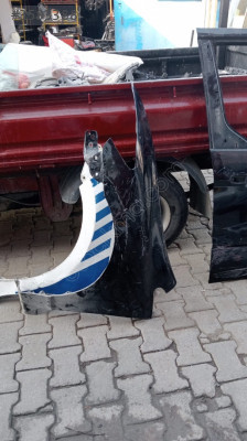 Honda Civic sol ön çamurluk