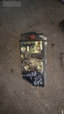 Peugeot 307 sağ arka kapı kilidi