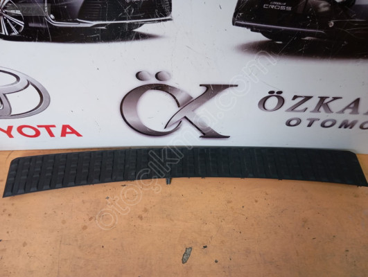 TOYOTA LAND CRUİSER ÇIKMA ORJİNAL TAMPON KAPLAMASI
