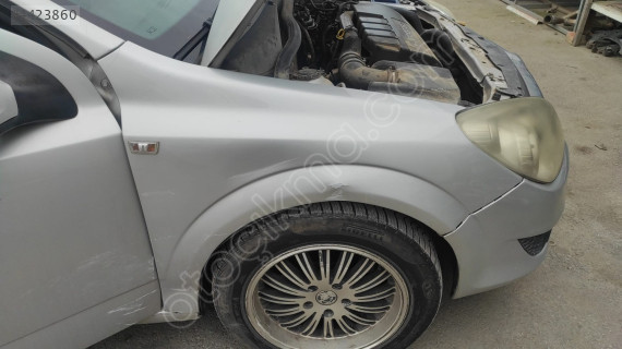 OPEL ASTRA H SAĞ ÖN ÇAMURLUK
