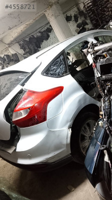 FORD FOCUS 3 SAĞ ARKA ÇAMURLUK