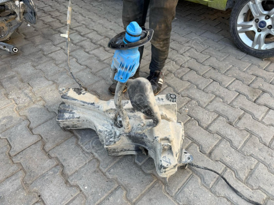 2023 FORD COURİER 1.5 ADBLUE YAKIT TANKI KOMPLE ORJ ÇIKMA