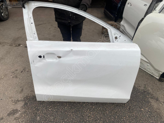 2019/2024 FORD FOCUS BEYAZ SAĞ ÖN KAPI ORJINAL