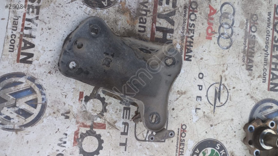 5Q0501475 Seat Leon 2015 arka dingil bağlantı ayağı