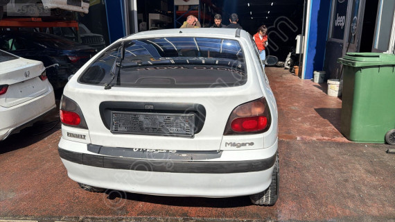 RENAULT MEGAN 1.9 DİZEL BAGAJ