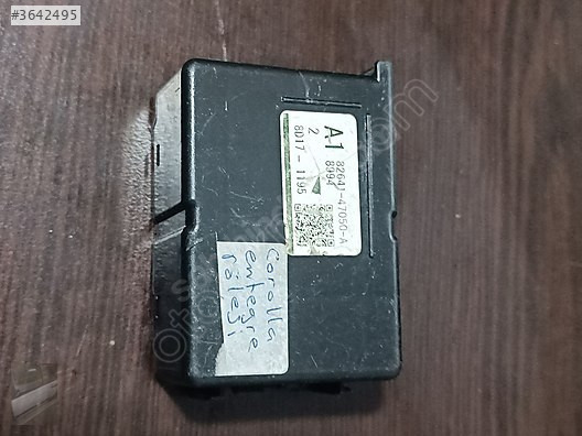82641-47050 Toyota Corolla sigorta entegre rölesi çıkma original