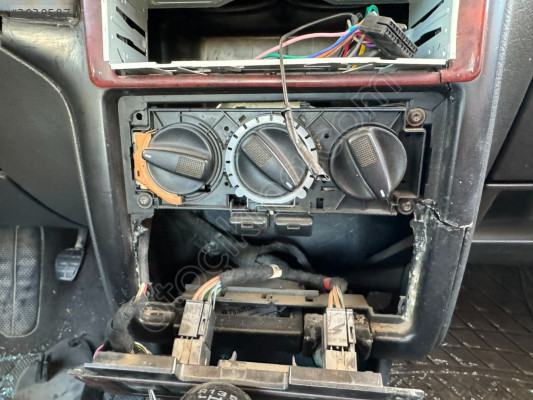 VW POLO HB ÇIKMA ORJİNAL KLİMA KONTROL PANELİ DÜĞME