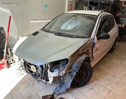 Peugeot 206 1.4 dizel bütün parçaları mevcut