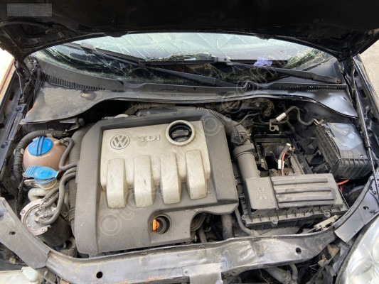Volkswagen JETTA MOTOR KULAKLARI