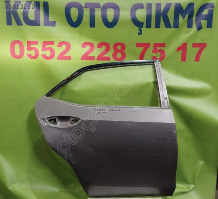 Toyota corolla 13-17m sağ arka kapı