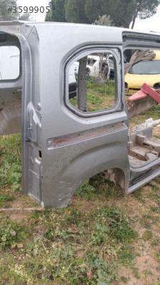 Fiat Doblo5 sağ arka çamurluk komple