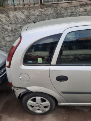 OPEL MERİVA SAĞ ARKA KELEBEK CAMI
