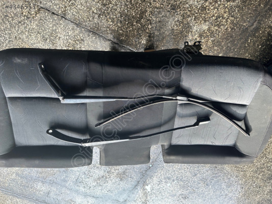 Citroen C4 silecek kolu