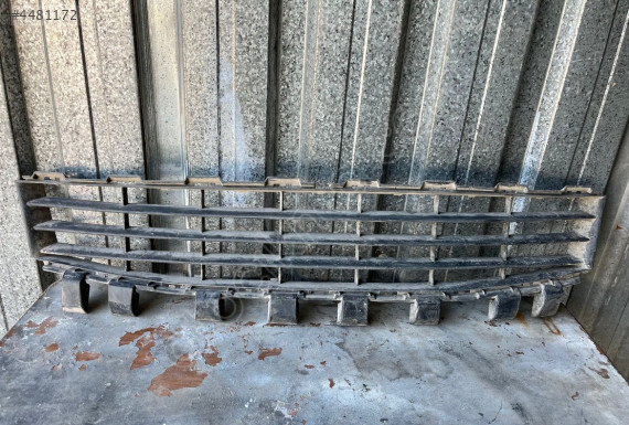 RENAULT MEGANE 2 ÖN TAMPON IZGARASI