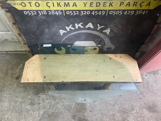 Fiat Palio Sağ ön Kapı Camı Çıkma Orjinal